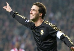 开云官方网页登录-MVP榜第五！詹皇绝杀者成NBA最大奇迹，岂止1亿合同，他真值3个亿，詹皇最后时刻收比赛