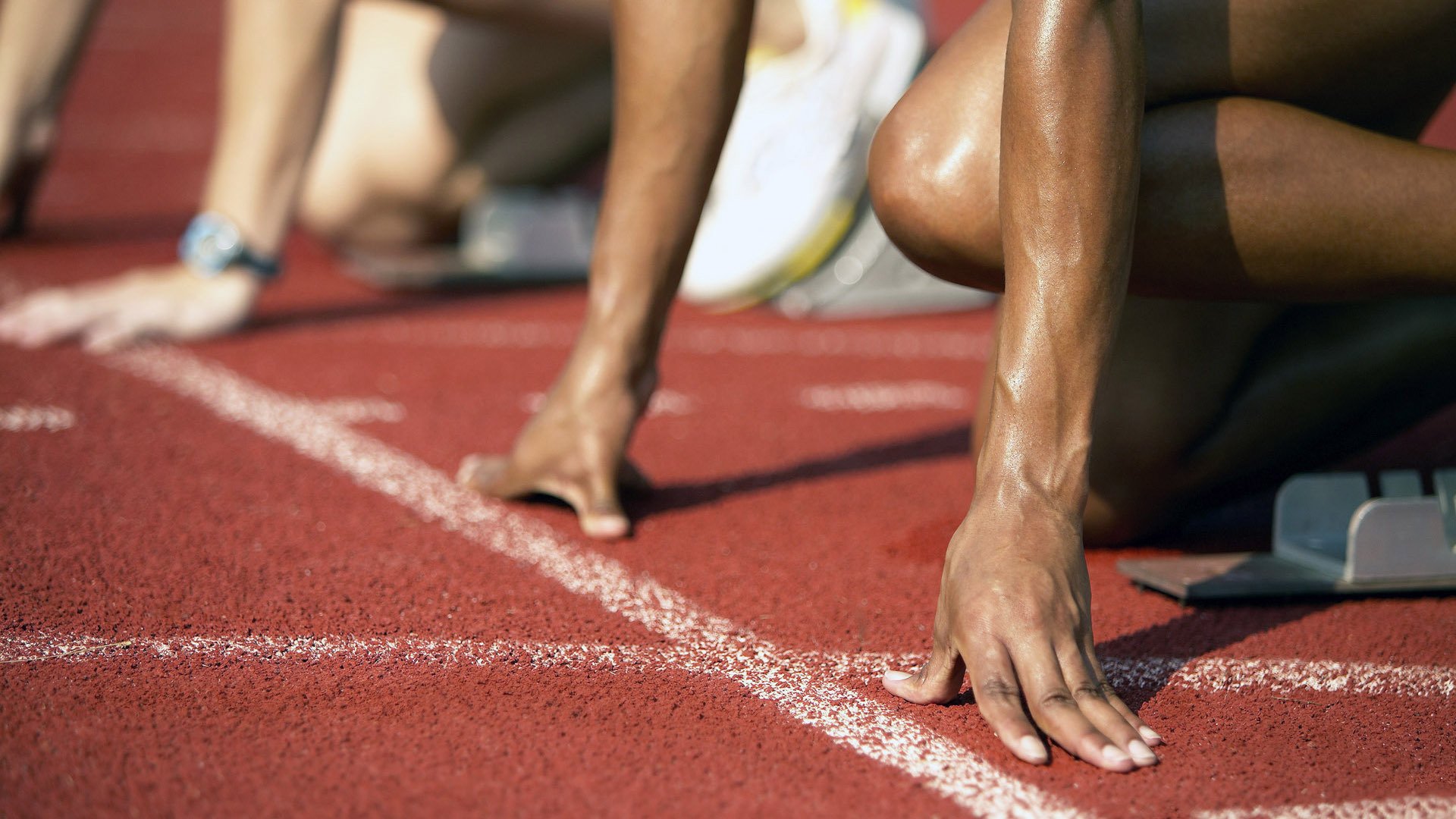 中国女排海外联合训练成果逐渐显现,队伍战术灵活多变,中国女排或迎顶尖外教